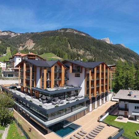 Ciampedie Luxury Alpine Spa Hotel Vigo di Fassa Exteriér fotografie